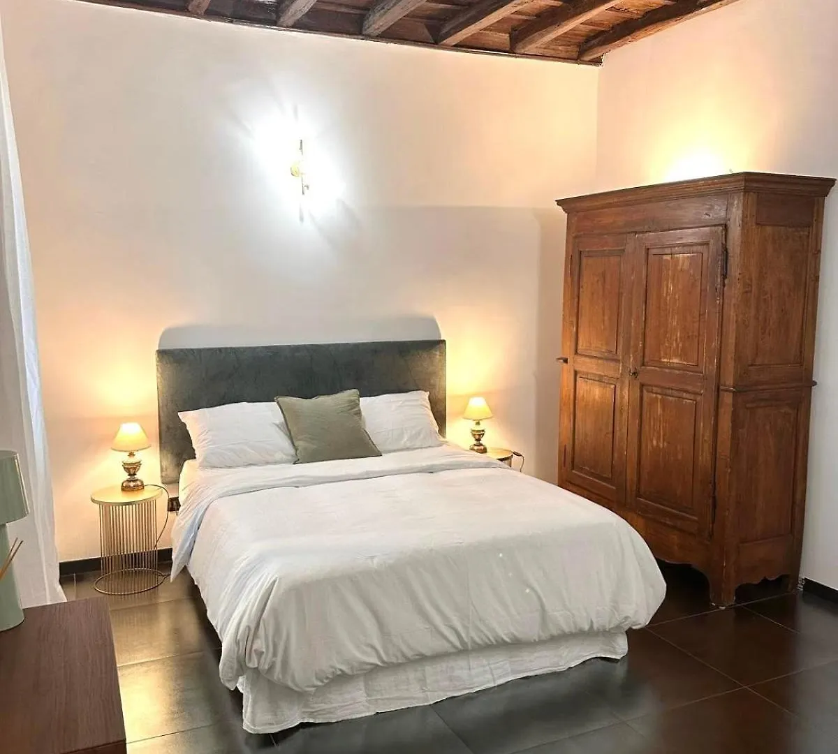 Elegant Apartment In Rome'S Historic Center