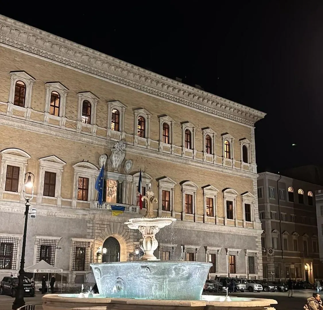 Elegant Apartment In Rome'S Historic Center  Rome